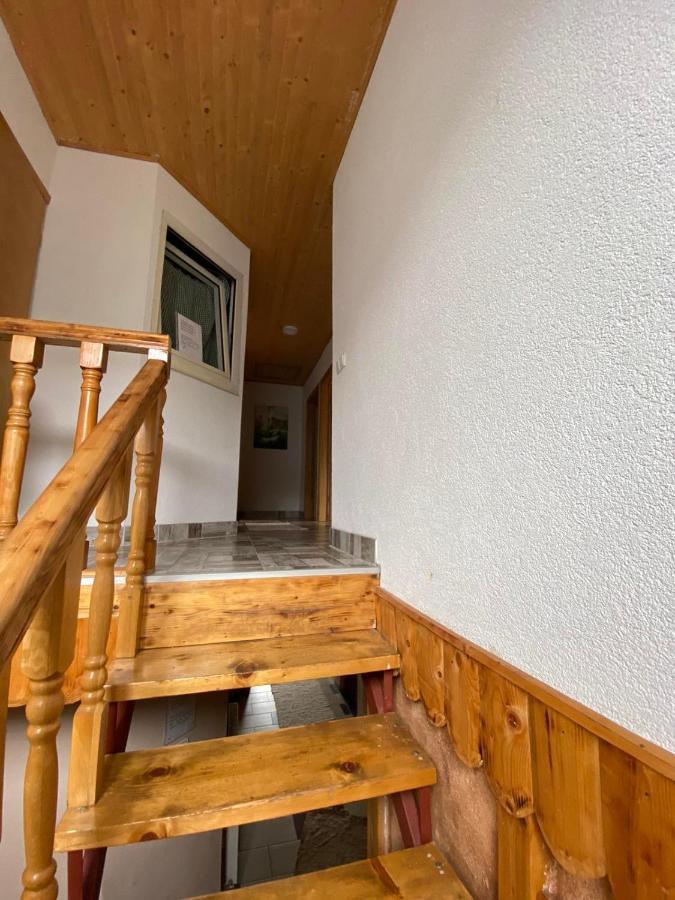 Bed And Breakfast Umoljani ภายนอก รูปภาพ