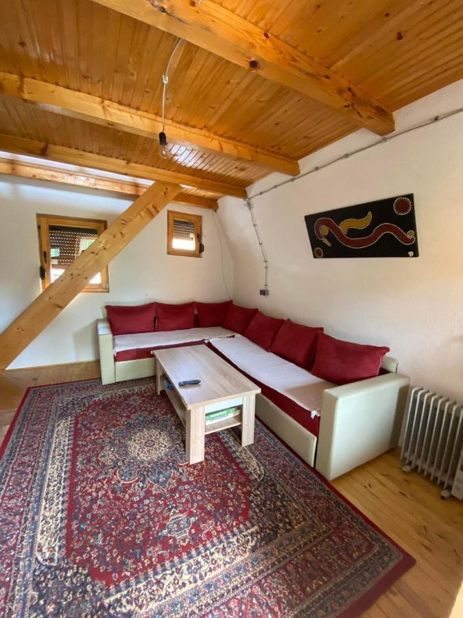 Bed And Breakfast Umoljani ภายนอก รูปภาพ