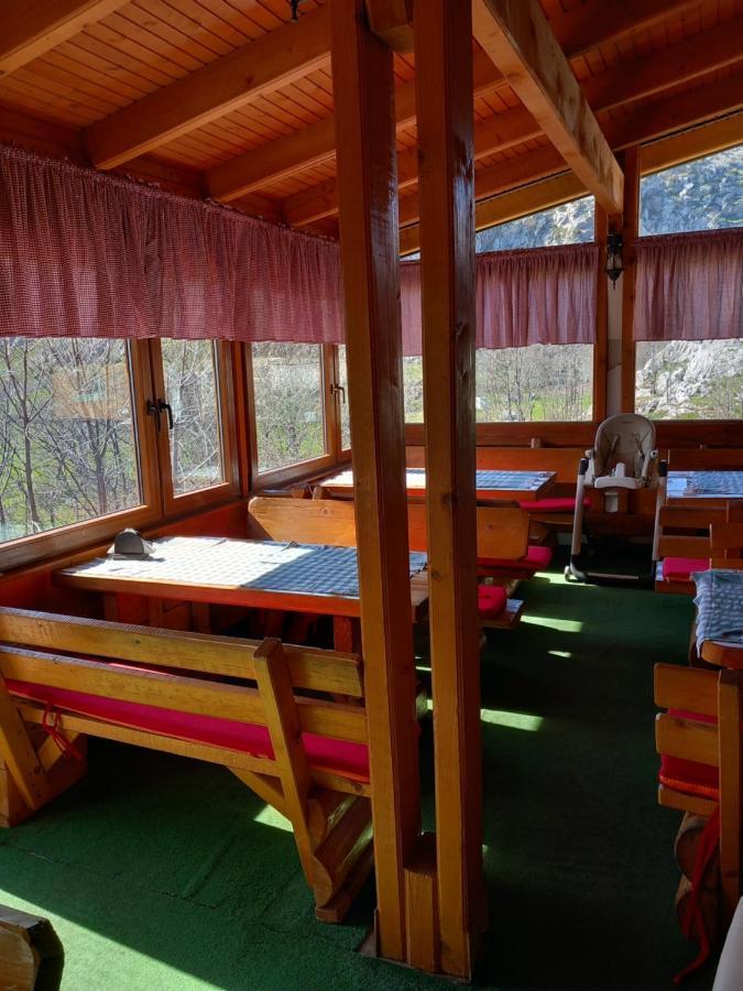 Bed And Breakfast Umoljani ภายนอก รูปภาพ