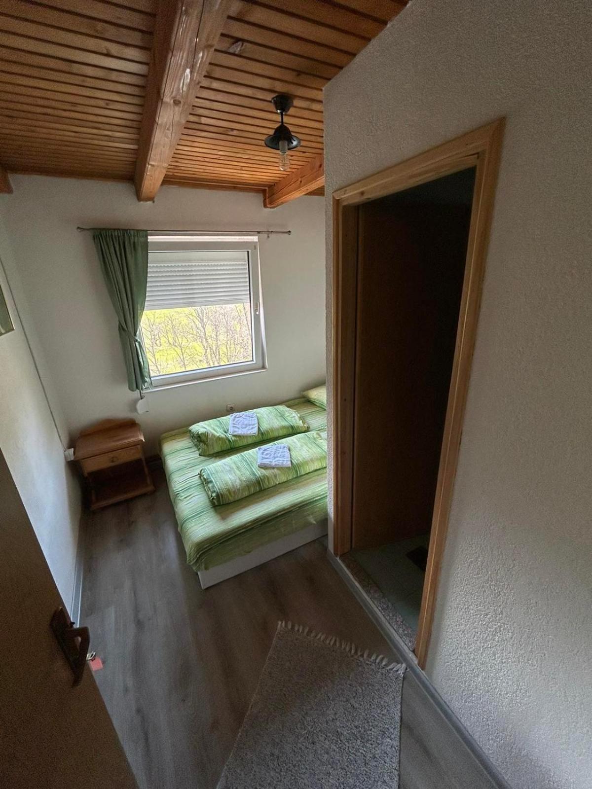 Bed And Breakfast Umoljani ห้อง รูปภาพ